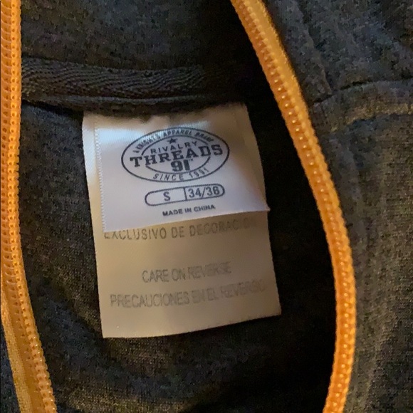 Iowa Hawkeyes quarter zip - Picture 3 of 4